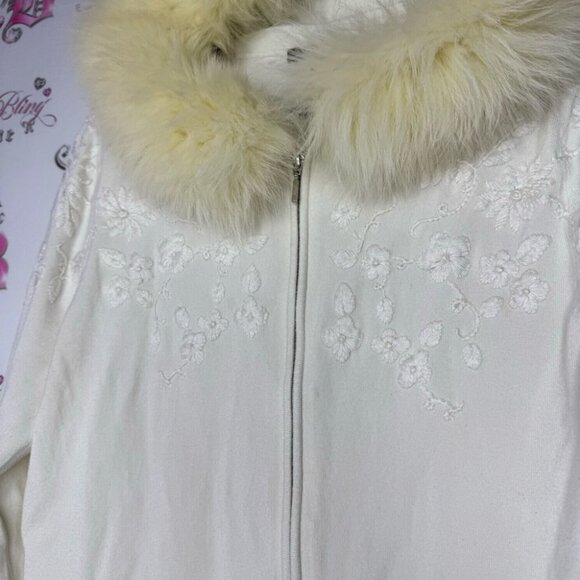 Leo guy sweater faux fur hood cream white floral embroidered zip up luxe winter - Picture 5 of 10